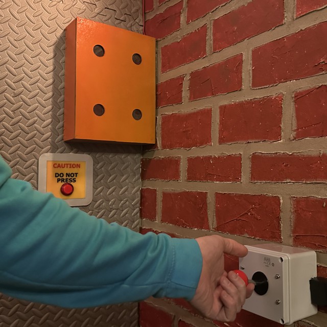 The Great ❑❑❑❑❑ Heist room preview